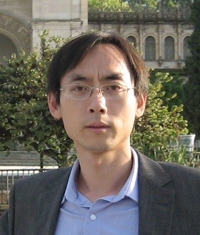 亚洲av