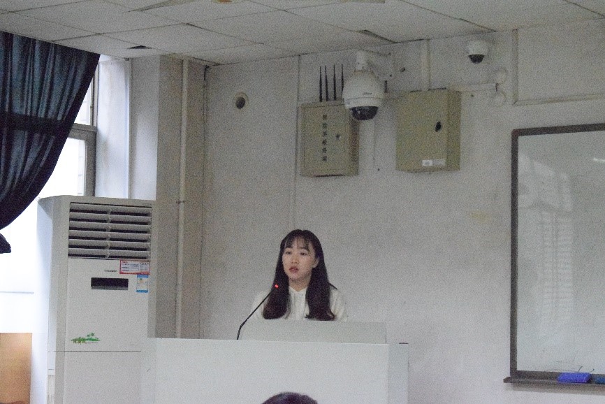 亚洲av