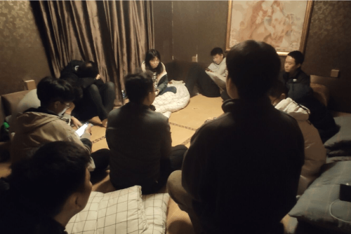 亚洲av